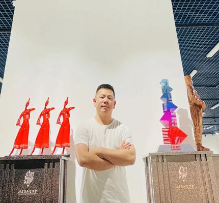 太驚艷！晉江市中運(yùn)主場(chǎng)館這座大型石雕亮相啦！