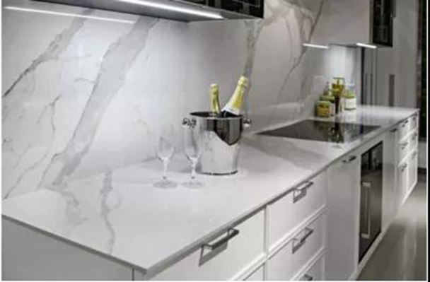 晏輝：巖板價格越來越低，啥原因？