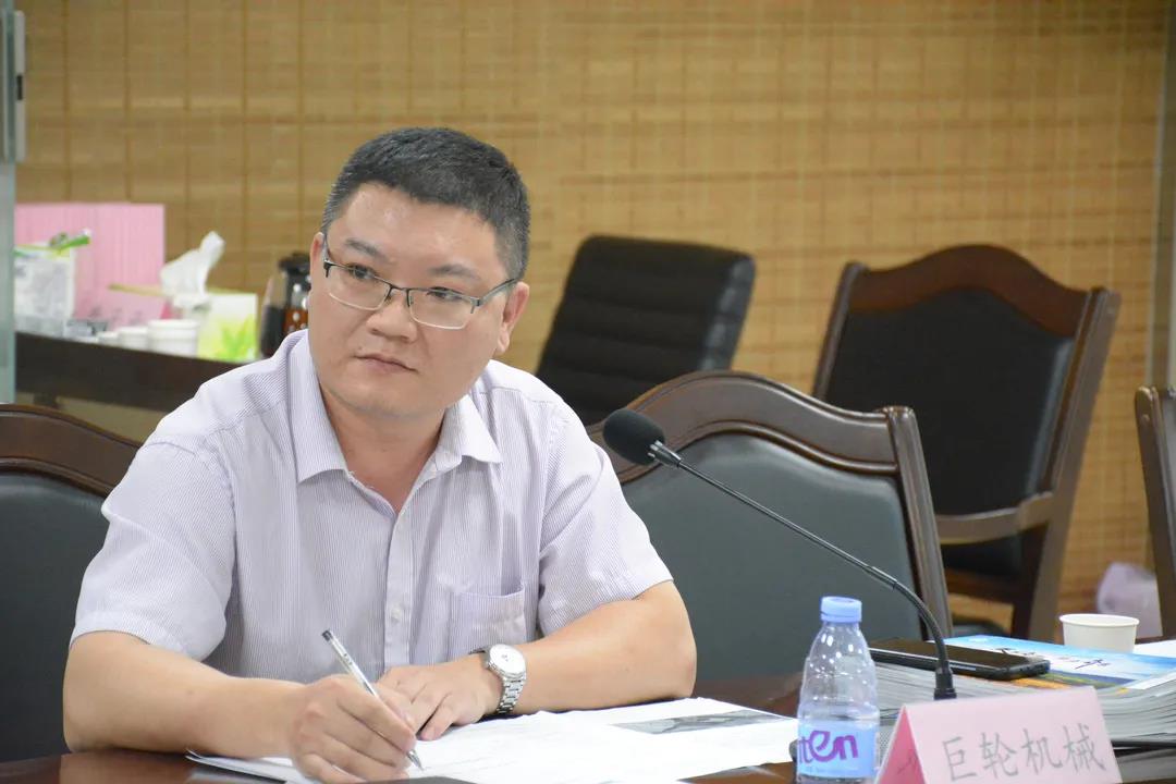 新疆奇臺縣委副書記、縣長劉強一行到訪南安市石材協會