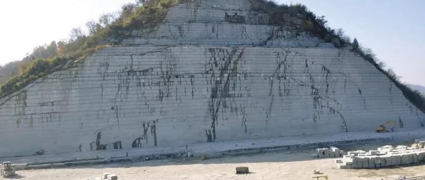 安徽金寨黑花崗巖礦山和產品六安金寨縣芝麻黑欣賞