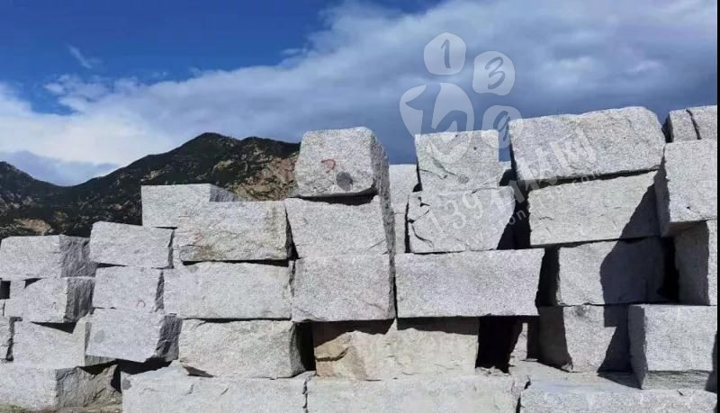 河北承德市隆化縣花崗巖礦區新品珍珠花石材