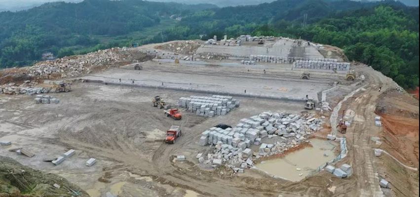 湖南長沙寧鄉(xiāng)市流沙河鎮(zhèn)花崗巖產(chǎn)區(qū)及芝麻灰石材