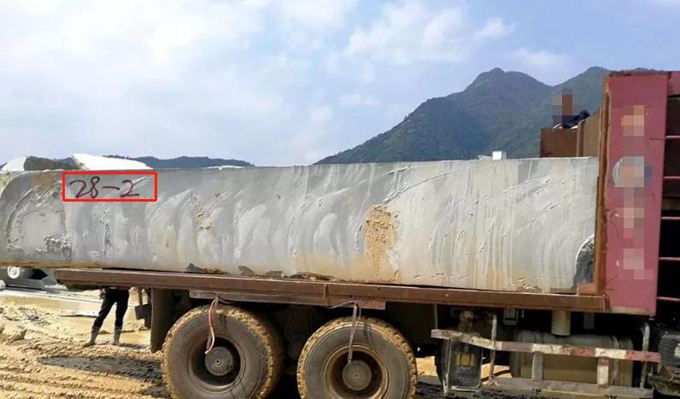 廣西青石桂林龍勝縣輝綠巖石材礦山及超大荒料欣賞！