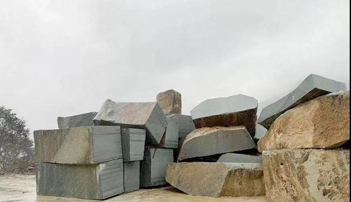 廣西青石桂林龍勝縣輝綠巖石材礦山及超大荒料欣賞！