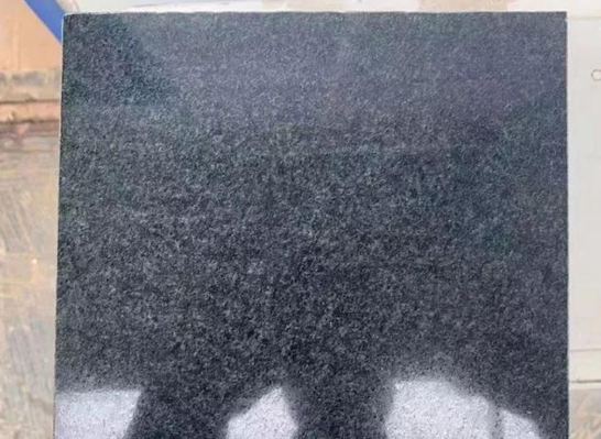 廣西青石桂林龍勝縣輝綠巖石材礦山及超大荒料欣賞！