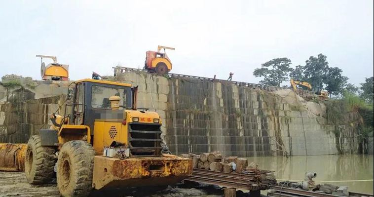 吉林省磐石市花崗巖產區吉祥黑、吉祥紅石材及礦山鑒賞！