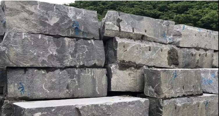 吉林省磐石市花崗巖產區吉祥黑、吉祥紅石材及礦山鑒賞！