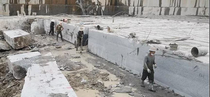 江西芝麻黑石材產區宜春市奉新縣清潭黑花崗巖654礦山石材欣賞！