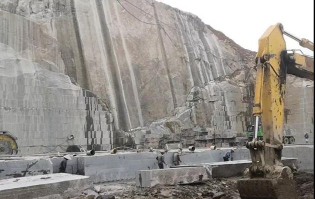 江西芝麻黑石材產區宜春市奉新縣清潭黑花崗巖654礦山石材欣賞！