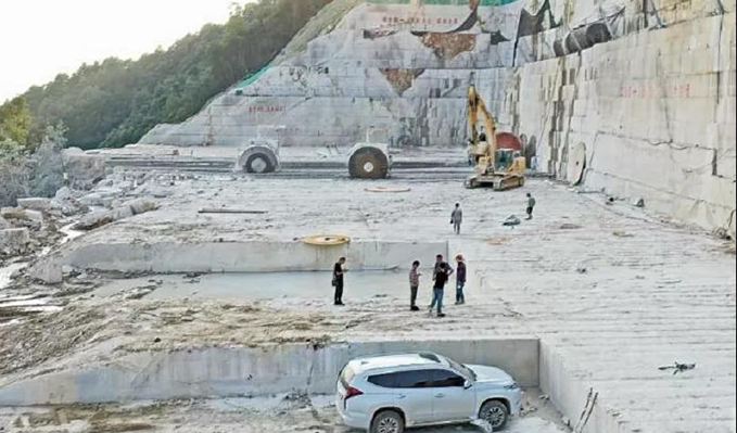 湖南省郴州市花崗巖產區臨武縣世貿白金(鉑金灰)，世紀金麻礦山及石材欣賞