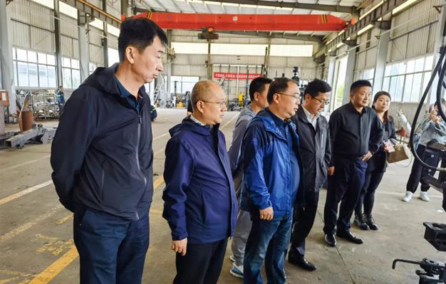 考察幾大知名花崗巖產區，把中部（麻城）石材產業園建成中國臨礦產業集群標桿園區達成共識