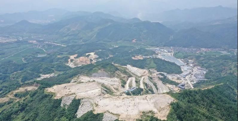 浙江麗水遂昌首個“無廢工廠”有多牛！一年消納42萬噸固廢，打包了周邊石材廠廢石粉？