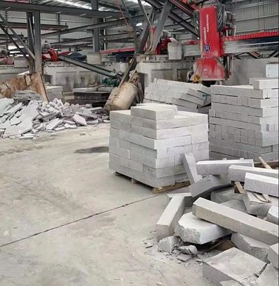 麻城石材工人砸廠事件持續發酵，警方已介入調查！兩敗俱傷，得不償失！