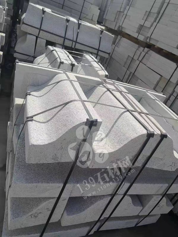 【麻城盛鑫石材】主營湖北芝麻白603、芙蓉白602、外墻干掛、地鋪、路沿石等異形板材