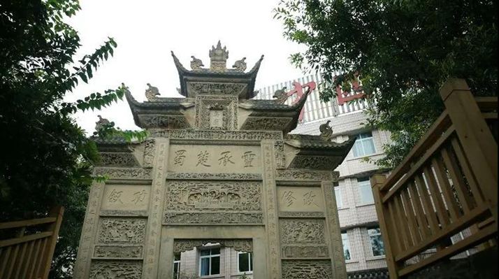 四川隆昌青石產區青石礦山產品和青石案例欣賞