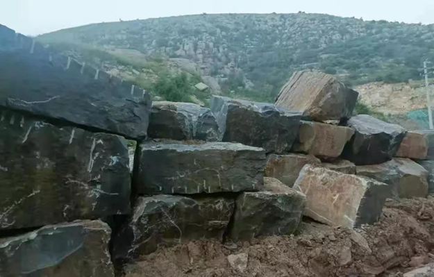 河南黑青石產區鶴壁市淇縣黑青石礦山石材產品欣賞