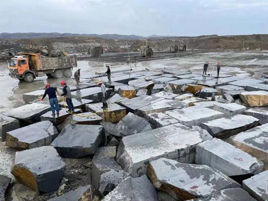 富士蘭石材-內蒙古高品質黑石“大花芝麻黑”賞析