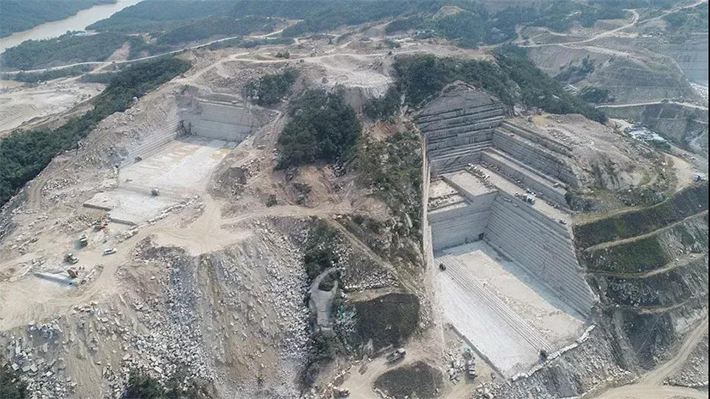 河南信陽羅山縣石材品：黃金麻、銹石、蝦紅、電解黃板、卡拉麥里金欣賞