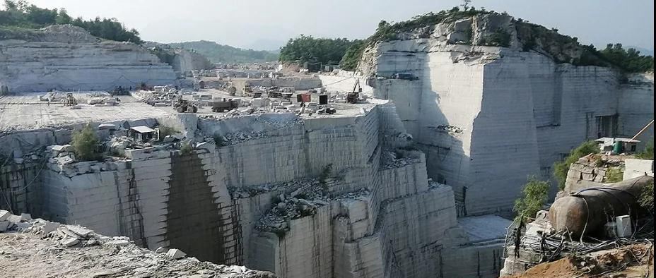 遼寧省莊河市太平嶺鄉青林村花崗巖：芝麻白G603石材欣賞