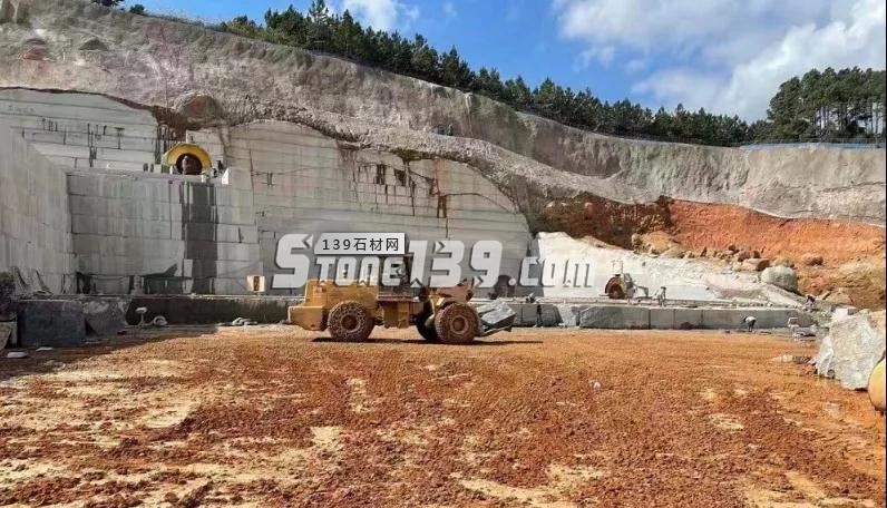 廣西欽州灰麻花崗巖芝麻灰（替代芝麻黑）礦山及石材欣賞！