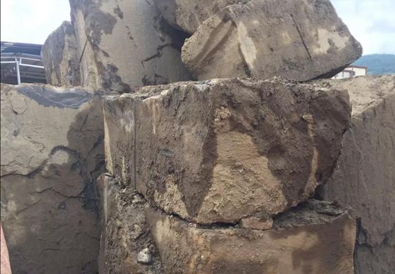 四川雅安滎經縣石材產品中國紅、滎經紅、雅蒙黑石材