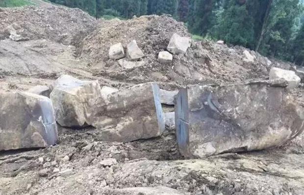 四川雅安滎經縣石材產品中國紅、滎經紅、雅蒙黑石材