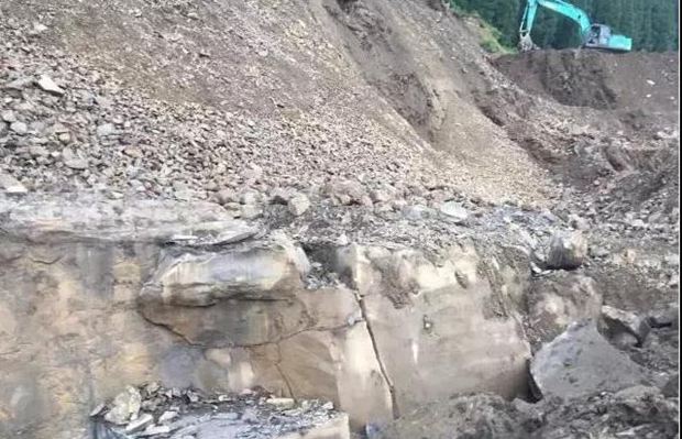 四川雅安滎經縣石材產品中國紅、滎經紅、雅蒙黑石材