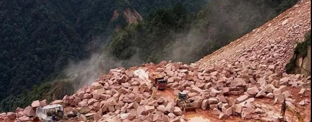 四川雅安滎經縣石材產品中國紅、滎經紅、雅蒙黑石材