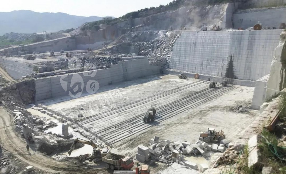 江西芝麻白新礦產(chǎn)區(qū)江西省贛州市尋烏縣贛南白麻礦山及產(chǎn)品欣賞