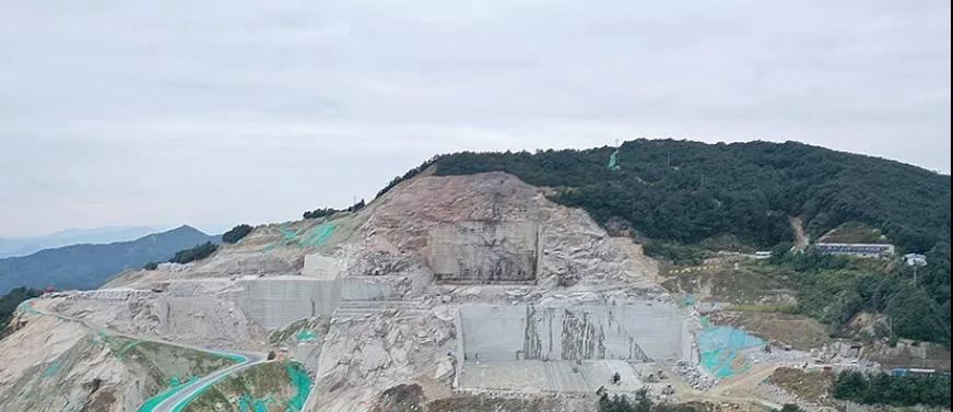 江西芝麻白新礦產(chǎn)區(qū)江西省贛州市尋烏縣贛南白麻礦山及產(chǎn)品欣賞