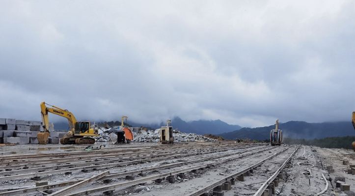 安徽芝麻灰石材產地旌德縣花崗巖礦山及灰麻石材欣賞！