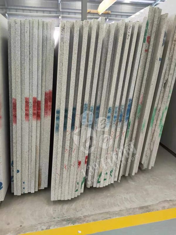 麻城乾宇石材經(jīng)營湖北芝麻白大板、浪淘沙花崗巖大板