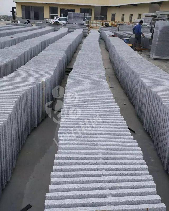 麻城張順利石材廠主要經營湖北芝麻白、芙蓉白環境石,地鋪石,路延石,小方石