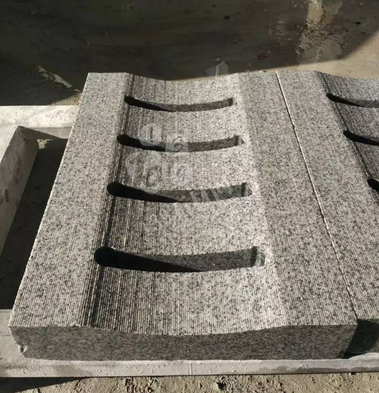 麻城張順利石材廠主要經營湖北芝麻白、芙蓉白環境石，地鋪石，路延石，小方石