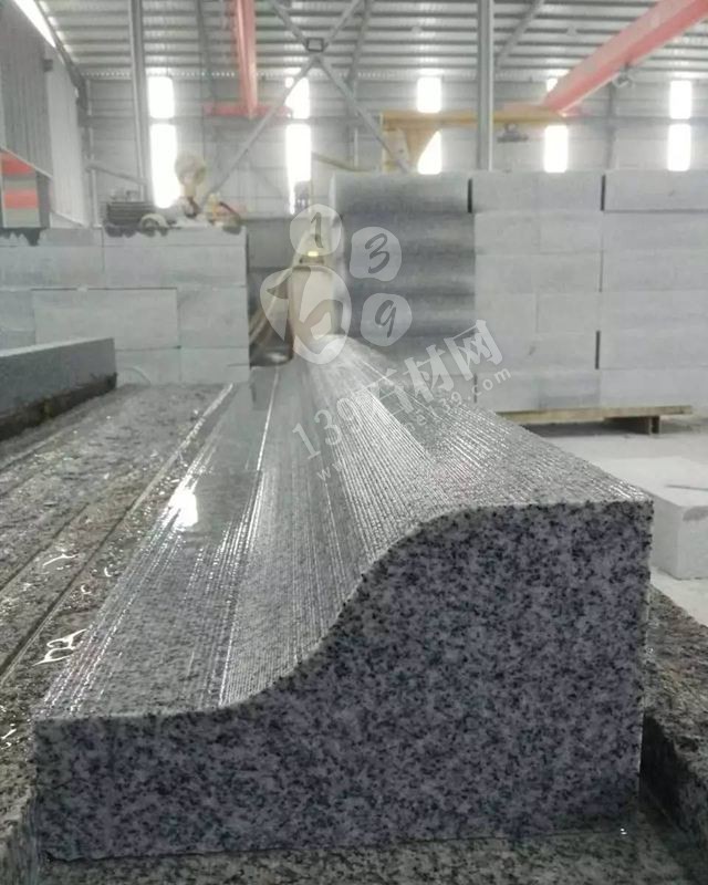 麻城張順利石材廠主要經營湖北芝麻白、芙蓉白環境石,地鋪石,路延石,小方石