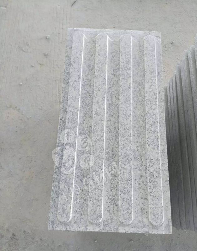 麻城張順利石材廠主要經營湖北芝麻白、芙蓉白環境石,地鋪石,路延石,小方石