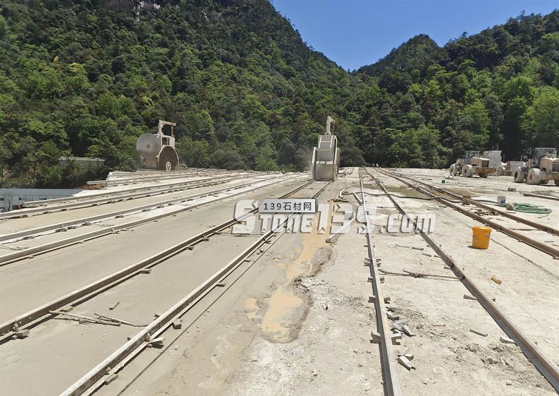 江西黃銹石廠礦一體花崗巖異形產品