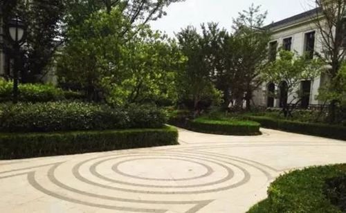 花崗石拼花地鋪