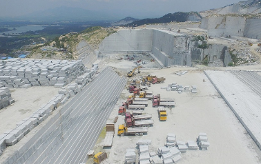 帶您認(rèn)識和了解河南泌陽芝麻灰花崗巖,附產(chǎn)品和礦山欣賞 河南芝麻灰花崗巖