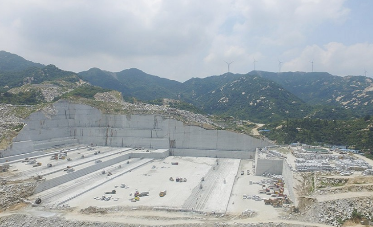 帶您認(rèn)識和了解河南泌陽芝麻灰花崗巖,附產(chǎn)品和礦山欣賞 河南芝麻灰花崗巖