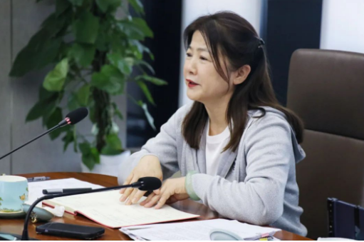 康利石材集團董事長王翠霞