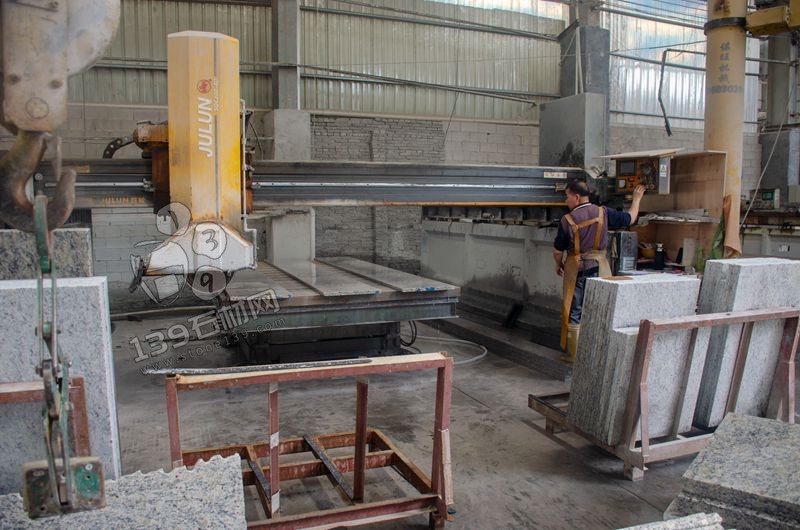 新盛泰石業主營印度進口花崗巖印度藍、金茂藍、蘭珍珠、英國棕、安哥拉黑、巴西進口花崗巖淺紫點、加州金麻