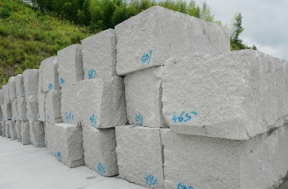 7.1億元,國(guó)企競(jìng)得浙江省遂昌縣云峰街道龍板山礦地綜合利用項(xiàng)目建筑用花崗巖礦采礦權(quán) 遂昌紅