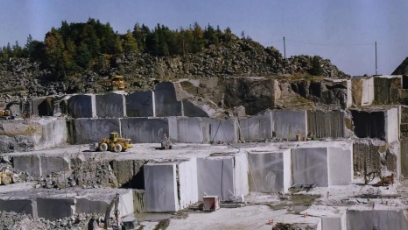 石材礦山開采工藝與設備解析