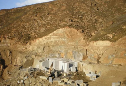 石材礦山開采工藝與設備解析