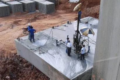 石材礦山開采工藝與設備解析