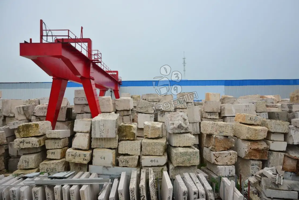 石材礦山開采工藝與設備解析