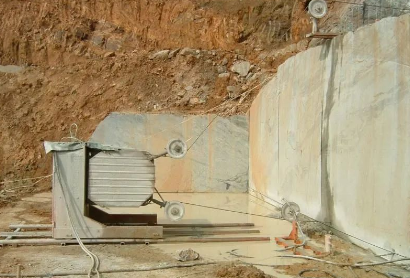 石材礦山開采工藝與設備解析