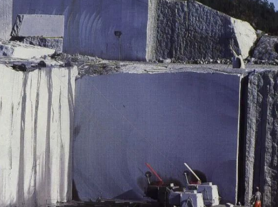 石材礦山開采工藝與設備解析