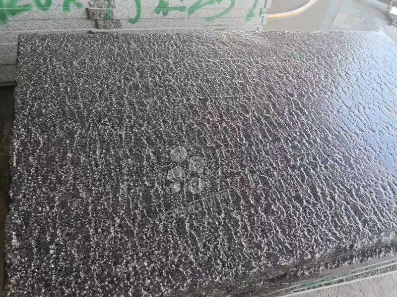 廣西芝麻黑礦山開采、金宏石業鐘山青（廠礦一體）